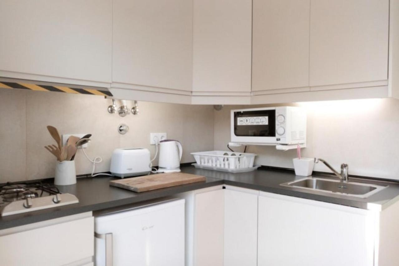 Central 2 Bedroom Apt W/Garden And Pantheon Views ลิสบอน ภายนอก รูปภาพ